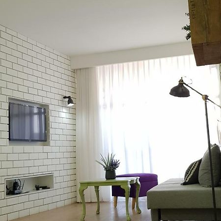 Stylish Apartment With A Patio Close To The Beach Eilat Exterior foto